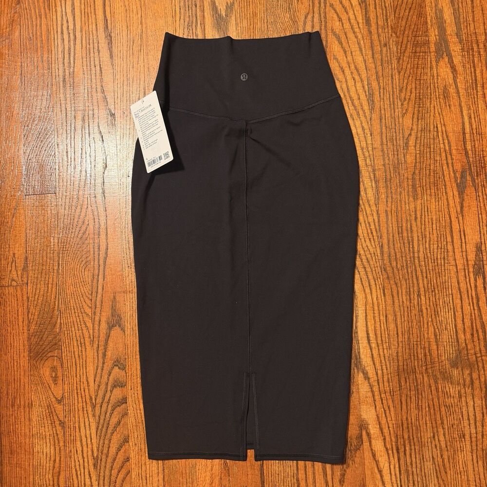NWT Lululemon Nulu High-Rise Midi Skirt Black Sz 6 SlimFit Soft Stretch Pocket